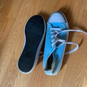 Sky Blue AirWalk Low Top Shoes